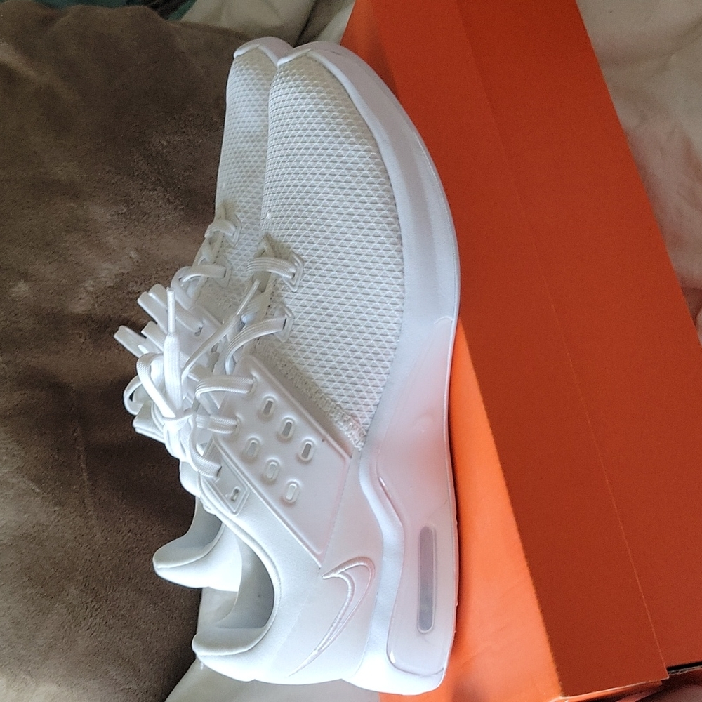 Womens Nike Air Max Bella TR 4